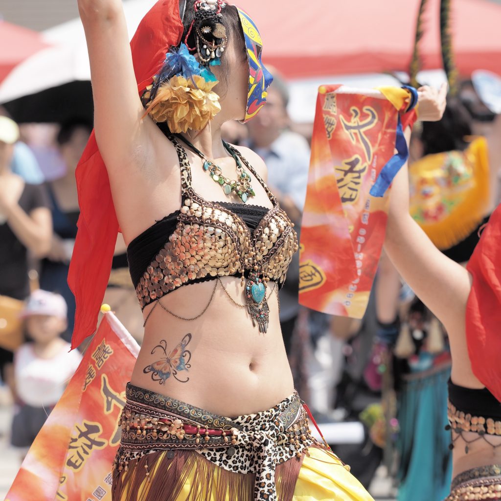 台湾 舞踏 女性 エキゾチック